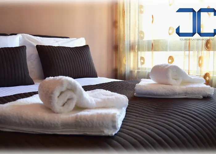 Learn Porto Apartment By Jc